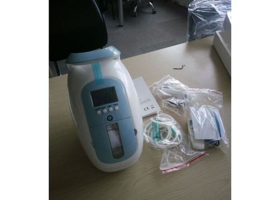 استفاده از اکسیژن قابل حمل کنسانتره اکسیژن با آداپتور اتومبیل 1 ~ 5L / Minute Noise ≤45dB